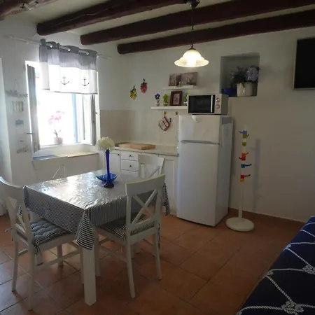 Fonta In - Haus Fuer 3 Personen Funtana