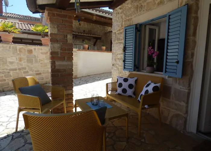 Fonta In - Haus Fuer 3 Personen * 푼타나